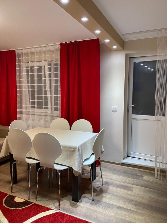 8 Residence Apartament Cavnic Eksteriør bilde