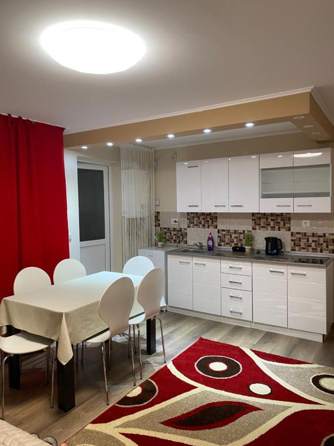 8 Residence Apartament Cavnic Eksteriør bilde