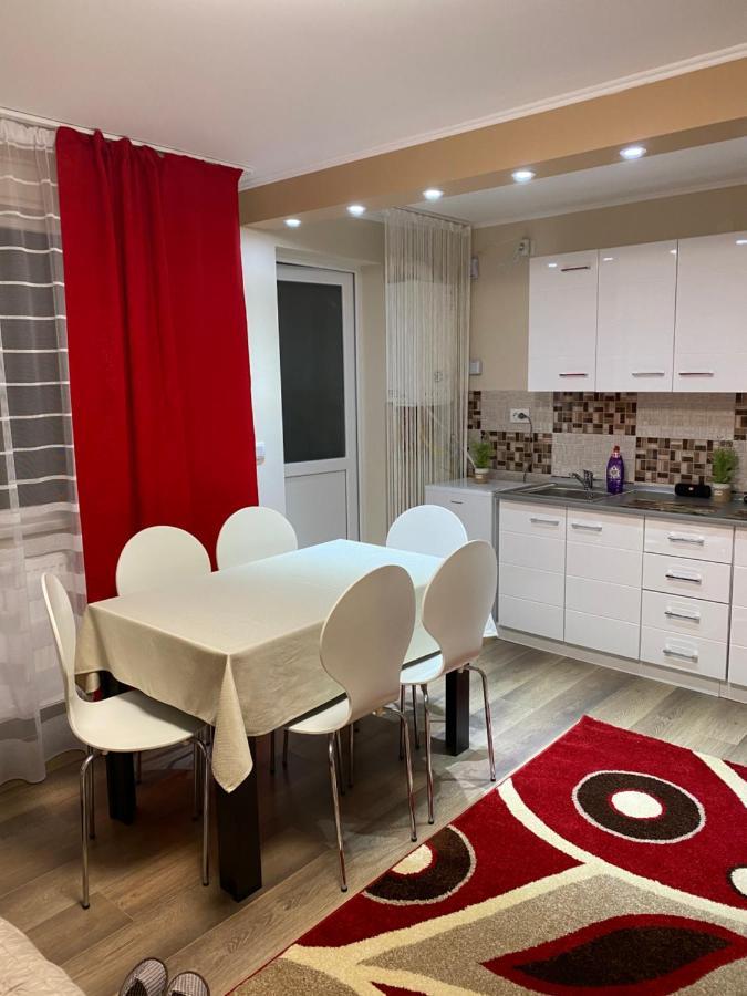 8 Residence Apartament Cavnic Eksteriør bilde